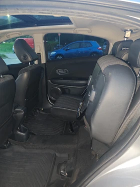 Honda Hr-v 1.5 I-VTEC Executive, панорамен покрив, автоматик - 25000 лв. / 12782.30 € - 22560061 15
