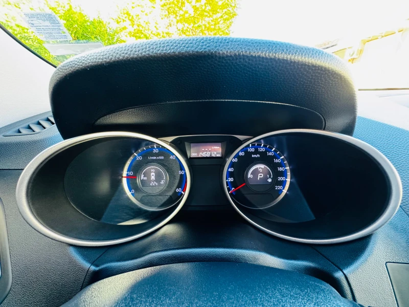 Hyundai IX35 2.0 CRDI GRAND PREMIUM, снимка 8 - Автомобили и джипове - 52191695