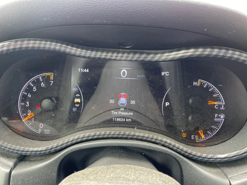 Jeep Grand cherokee * Altitude * CARFAX * БЕЗ ПЪРВОНАЧАЛНА ВНОСКА, снимка 8 - Автомобили и джипове - 52681493