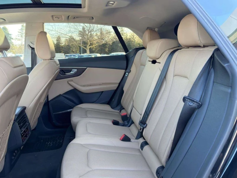 Audi Q8 * Premium * CARFAX * БЕЗ ПЪРВОНАЧАЛНА ВНОСКА, снимка 9 - Автомобили и джипове - 53248415