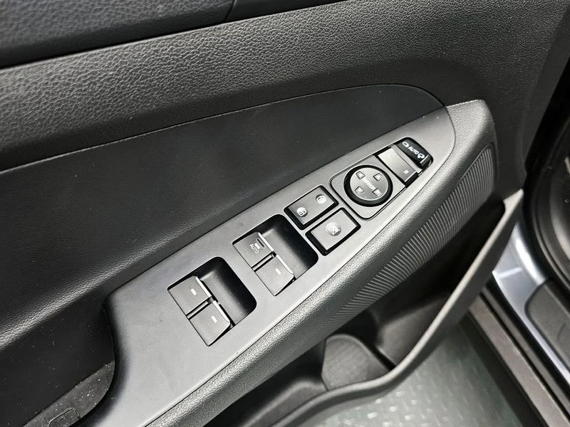 Hyundai Tucson Gasoline 1.6 turbo 2WD| 174к.с.| ВКЛ.ТЕХНОТЕСТ, снимка 13 - Автомобили и джипове - 55294169
