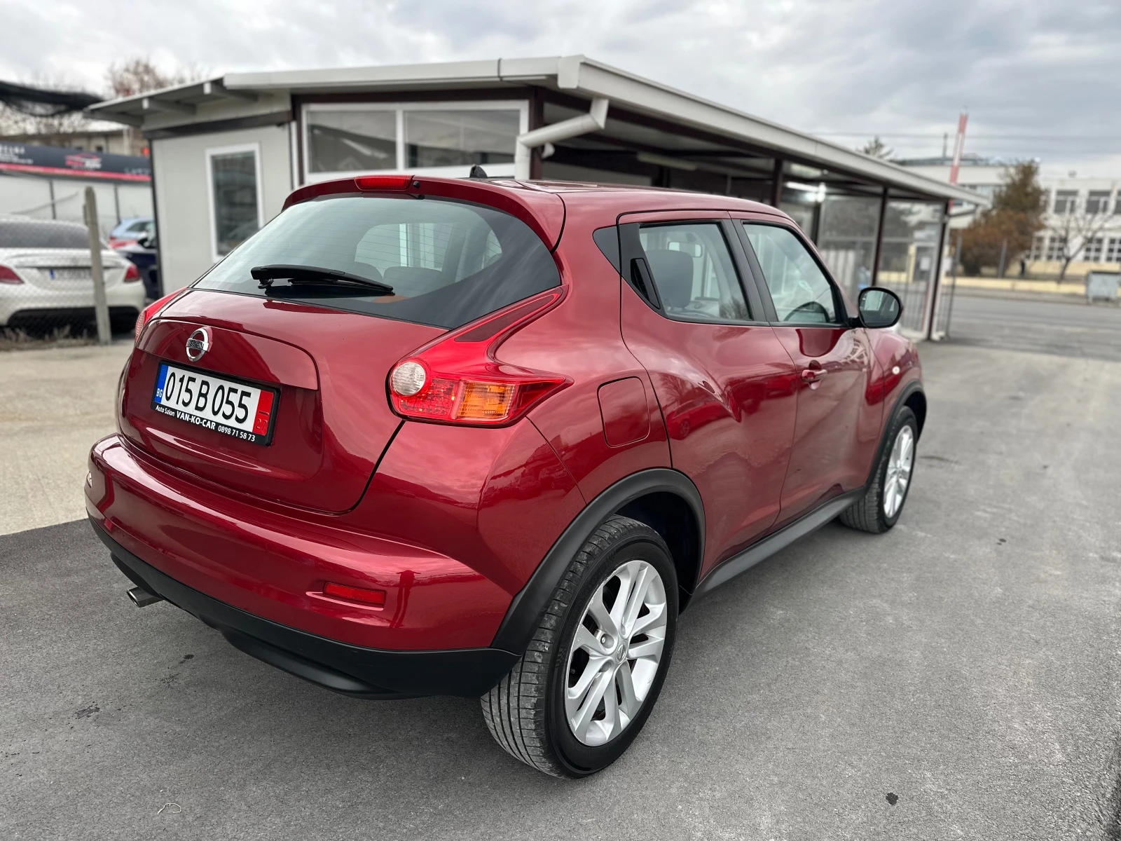 Nissan Juke 1.6i 115к.с - изображение 2