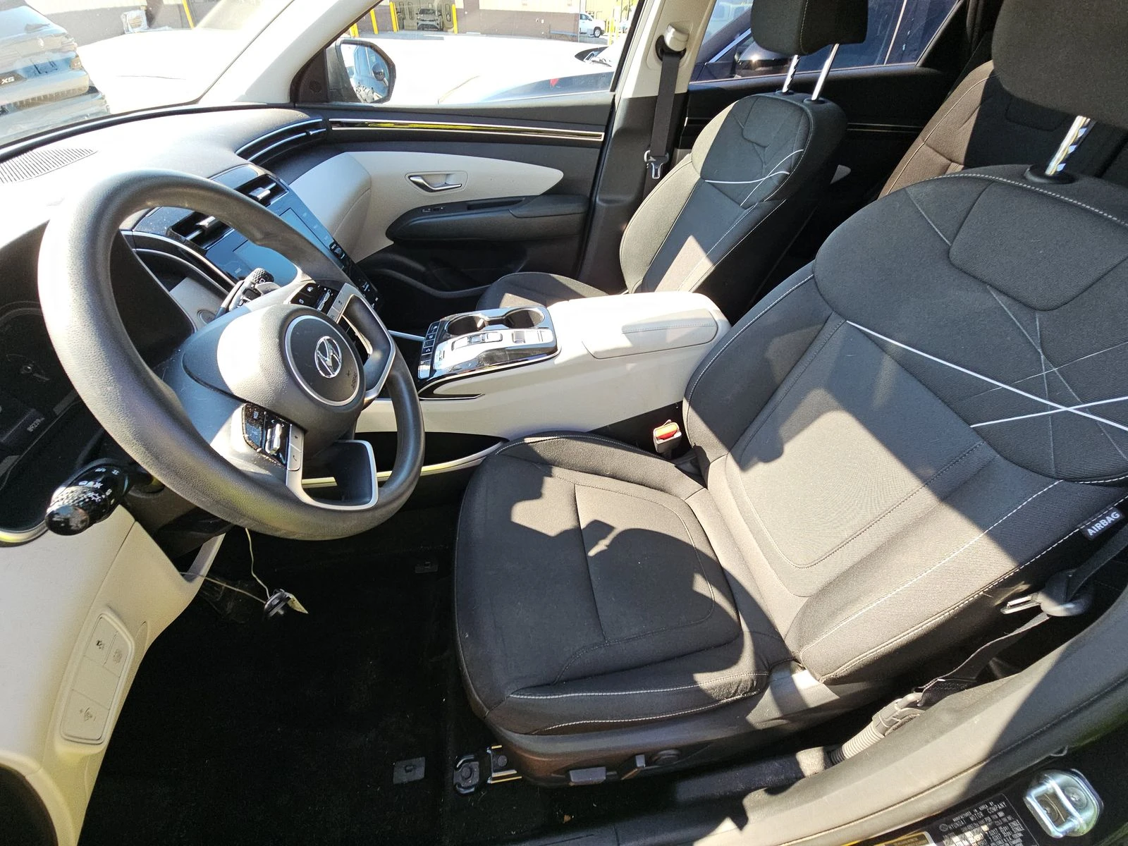 Hyundai Tucson АДАПТИВЕН КРУИЗ* СЛЕДЕНЕ НА ЛЕНТИ* М.ТОЧКА* KEYLES - изображение 10