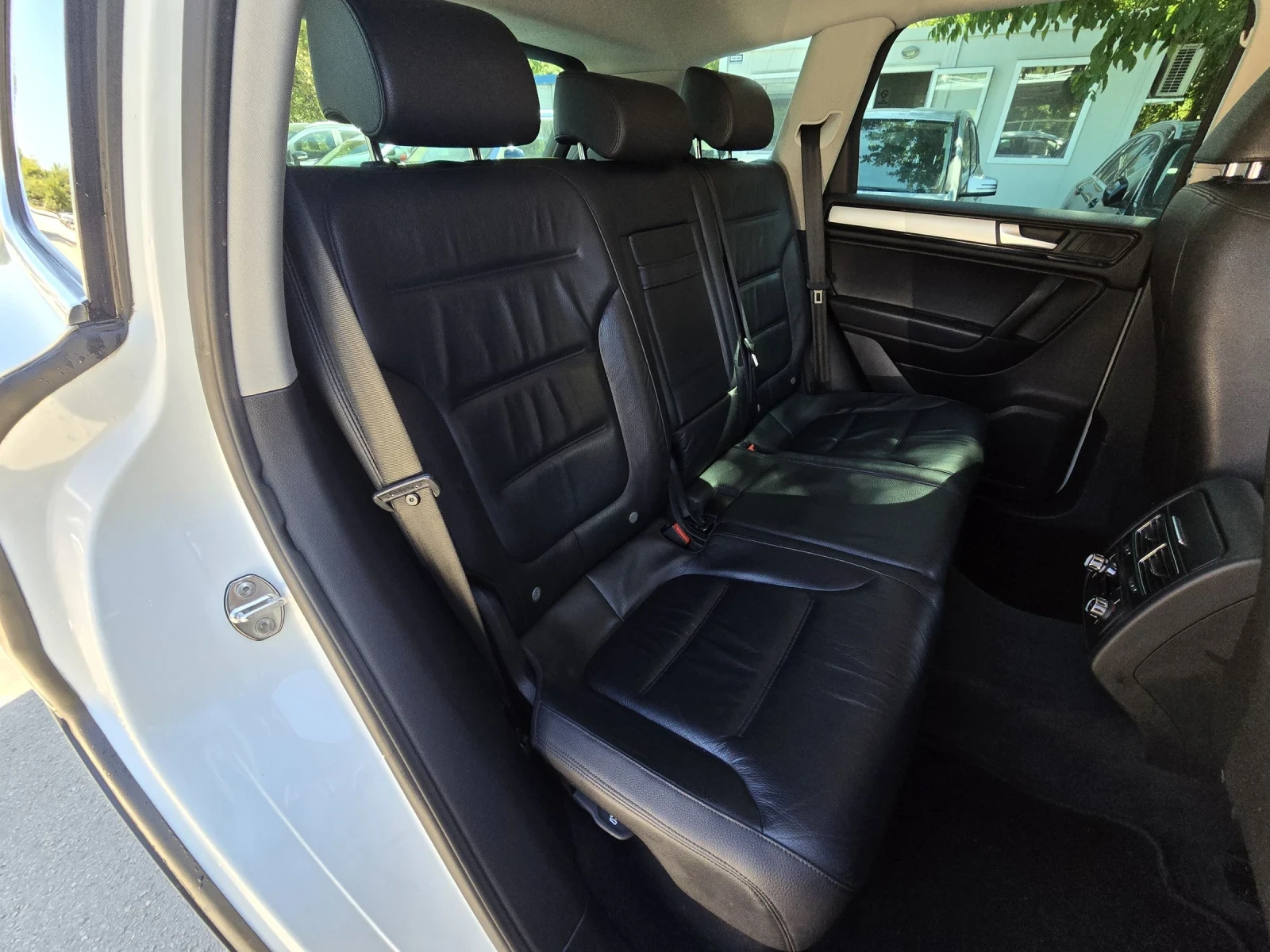 VW Touareg 3.0TDI 245. 4motion    | Mobile.bg   14