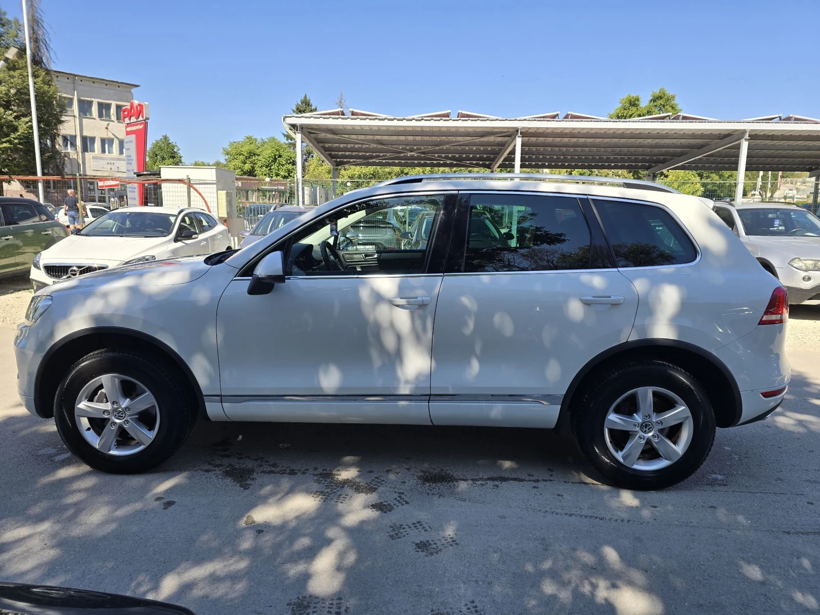 VW Touareg 3.0TDI 245к.с 4motion Топ състояние  - изображение 7