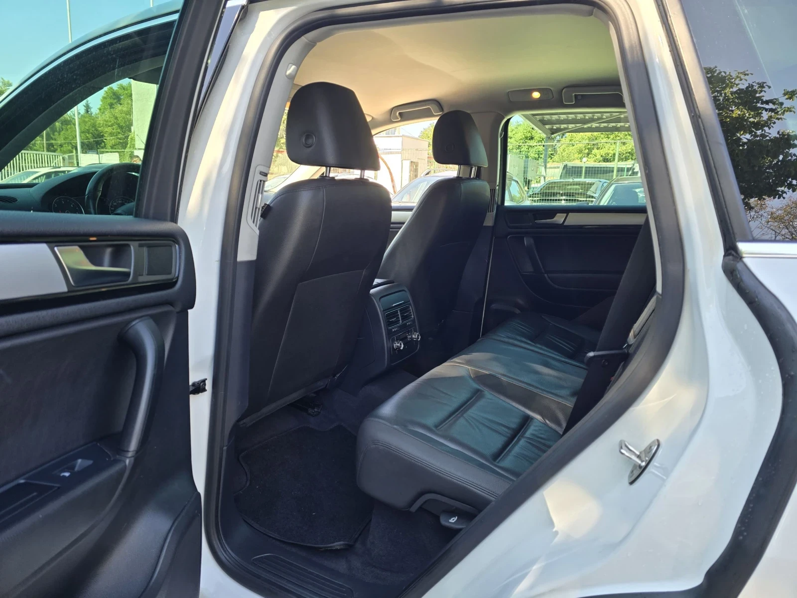 VW Touareg 3.0TDI 245. 4motion    | Mobile.bg   11