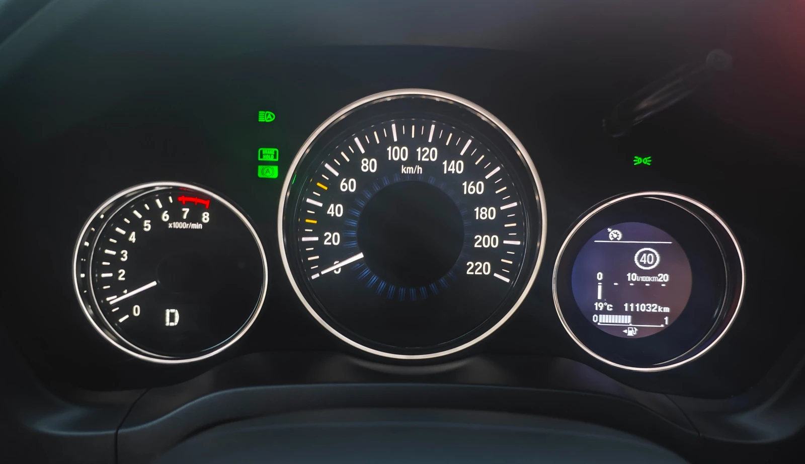 Honda Hr-v 1.5 I-VTEC Executive, панорамен покрив, автоматик - изображение 8