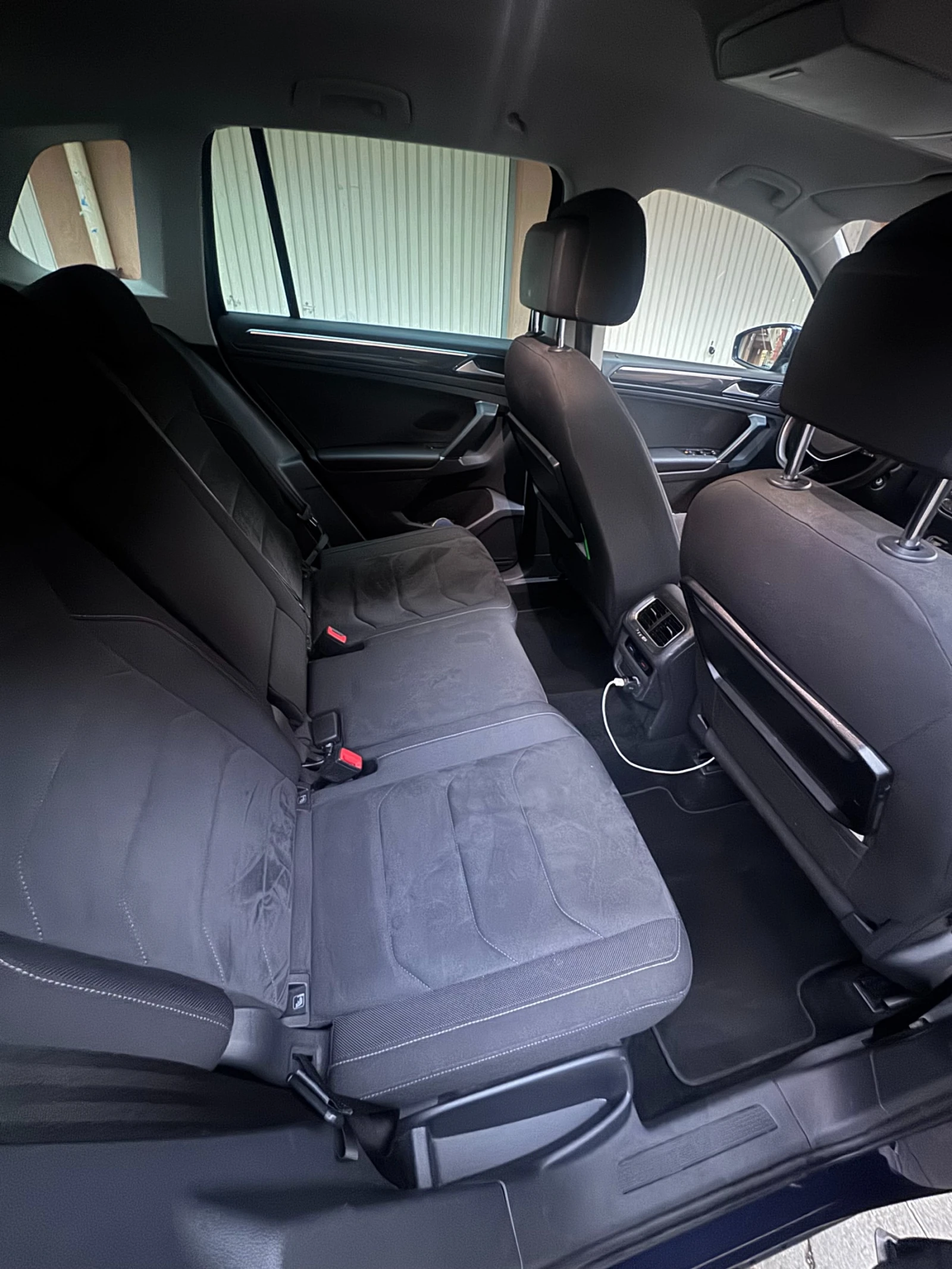 VW Tiguan, снимка 14 - Автомобили и джипове - 53775073