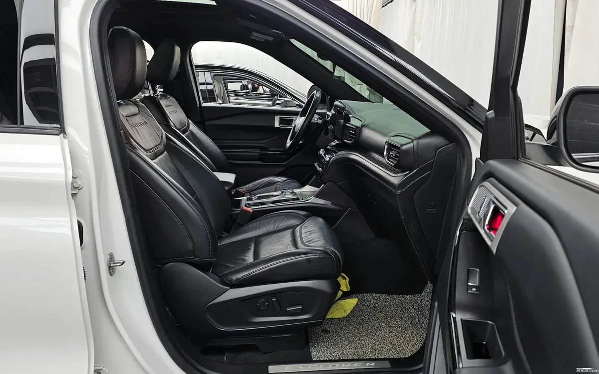 Ford Explorer 3.0 V6 / PLATINUM / B&O / DIGITAL / 360 / PANO, снимка 9 - Автомобили и джипове - 54060185