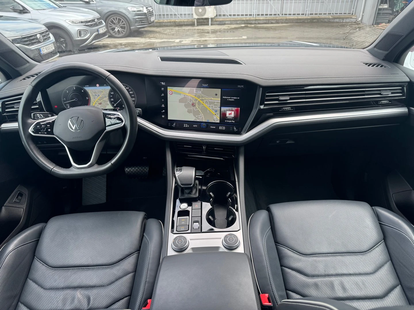 VW Touareg, снимка 5 - Автомобили и джипове - 55650265