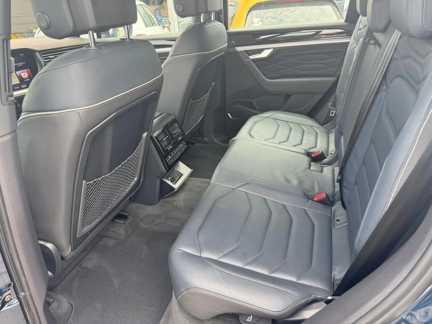 VW Touareg, снимка 7 - Автомобили и джипове - 55650265