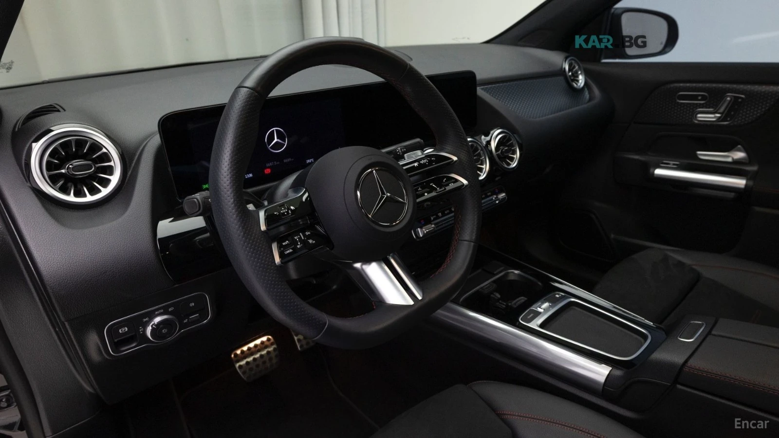 Mercedes-Benz GLA 250 4MATIC/360 VIEW/LANE DEPARTURE/DRIVER ASSIST, снимка 11 - Автомобили и джипове - 54813330