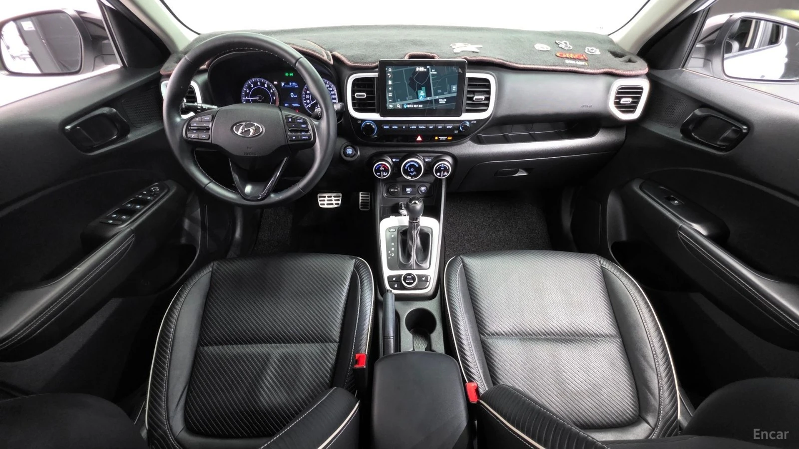 Hyundai Venue 1.6* Flux* КОЖА* ПОДГРЕВ* КАМЕРА* , снимка 7 - Автомобили и джипове - 55628359