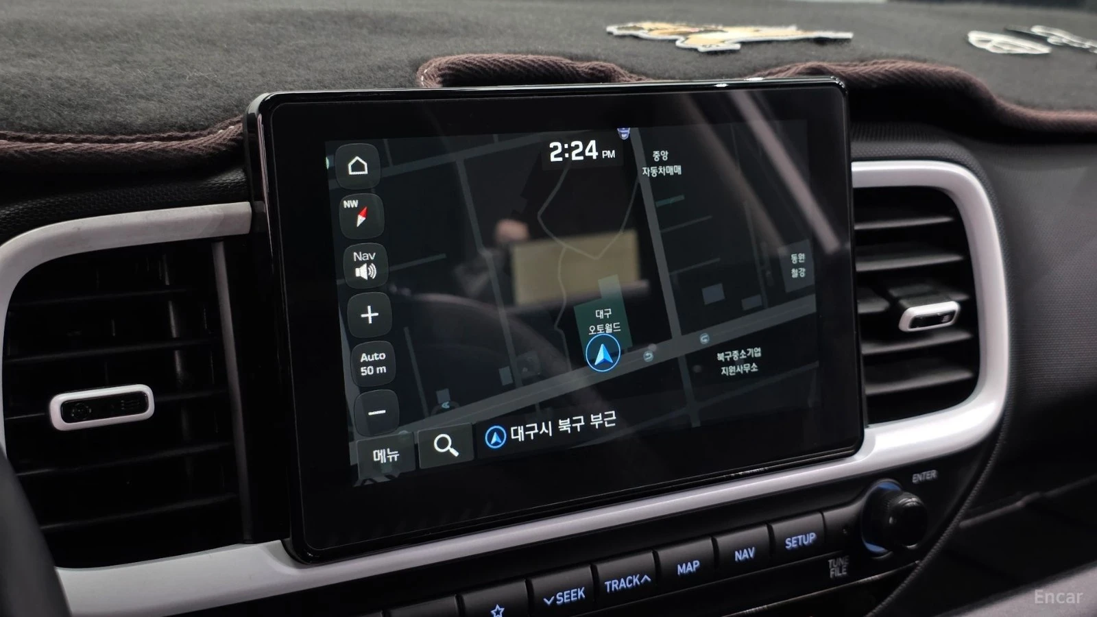 Hyundai Venue 1.6* Flux* КОЖА* ПОДГРЕВ* КАМЕРА* , снимка 13 - Автомобили и джипове - 55628359