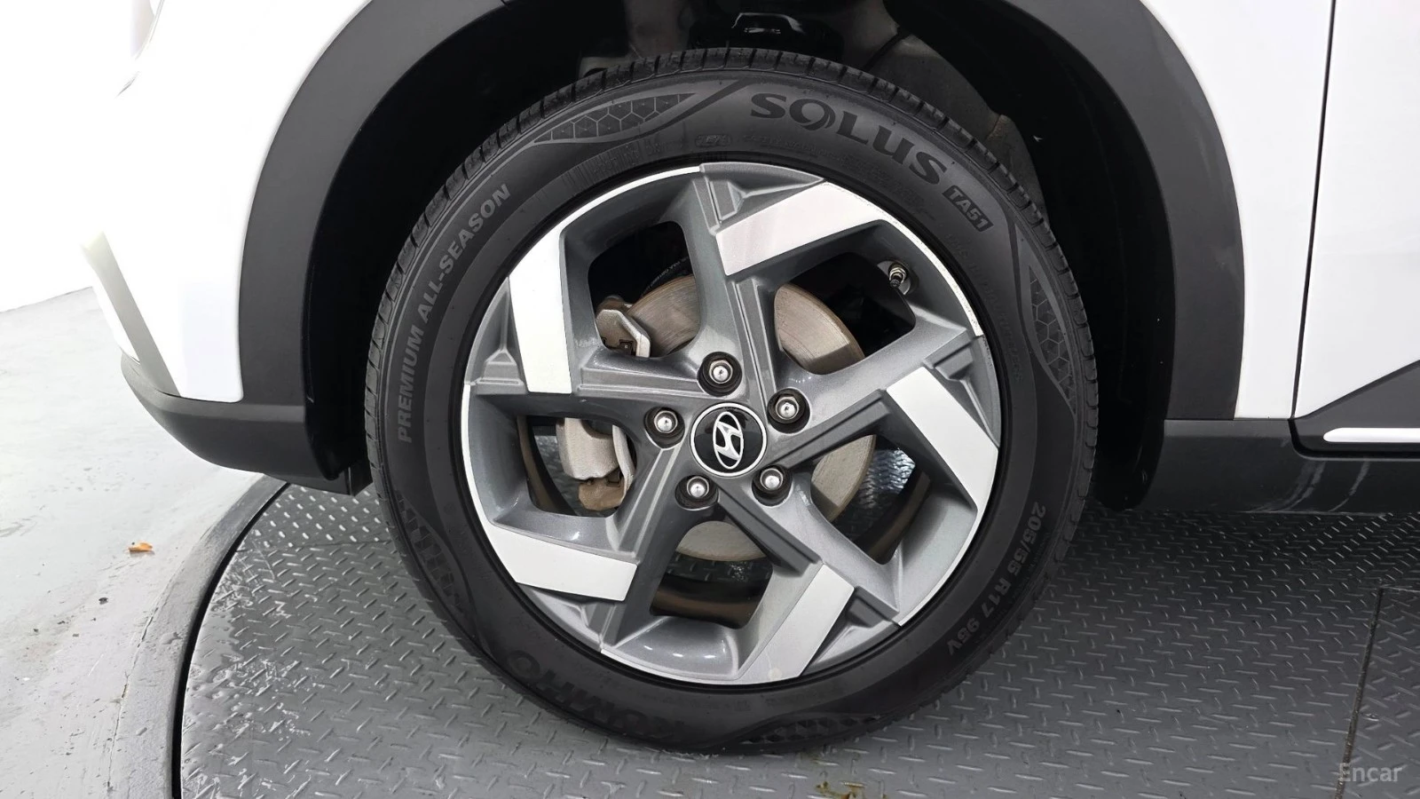 Hyundai Venue 1.6* Flux* КОЖА* ПОДГРЕВ* КАМЕРА* , снимка 5 - Автомобили и джипове - 55628359