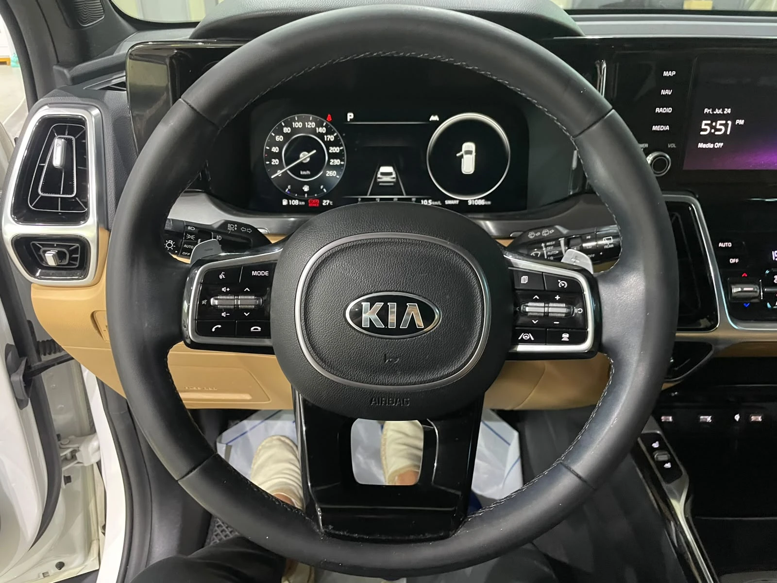 Kia Sorento 2.2 ! 4WD ! Signature !, снимка 14 - Автомобили и джипове - 55701060