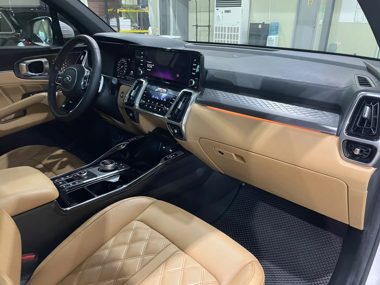 Kia Sorento 2.2 ! 4WD ! Signature !, снимка 10 - Автомобили и джипове - 55701060