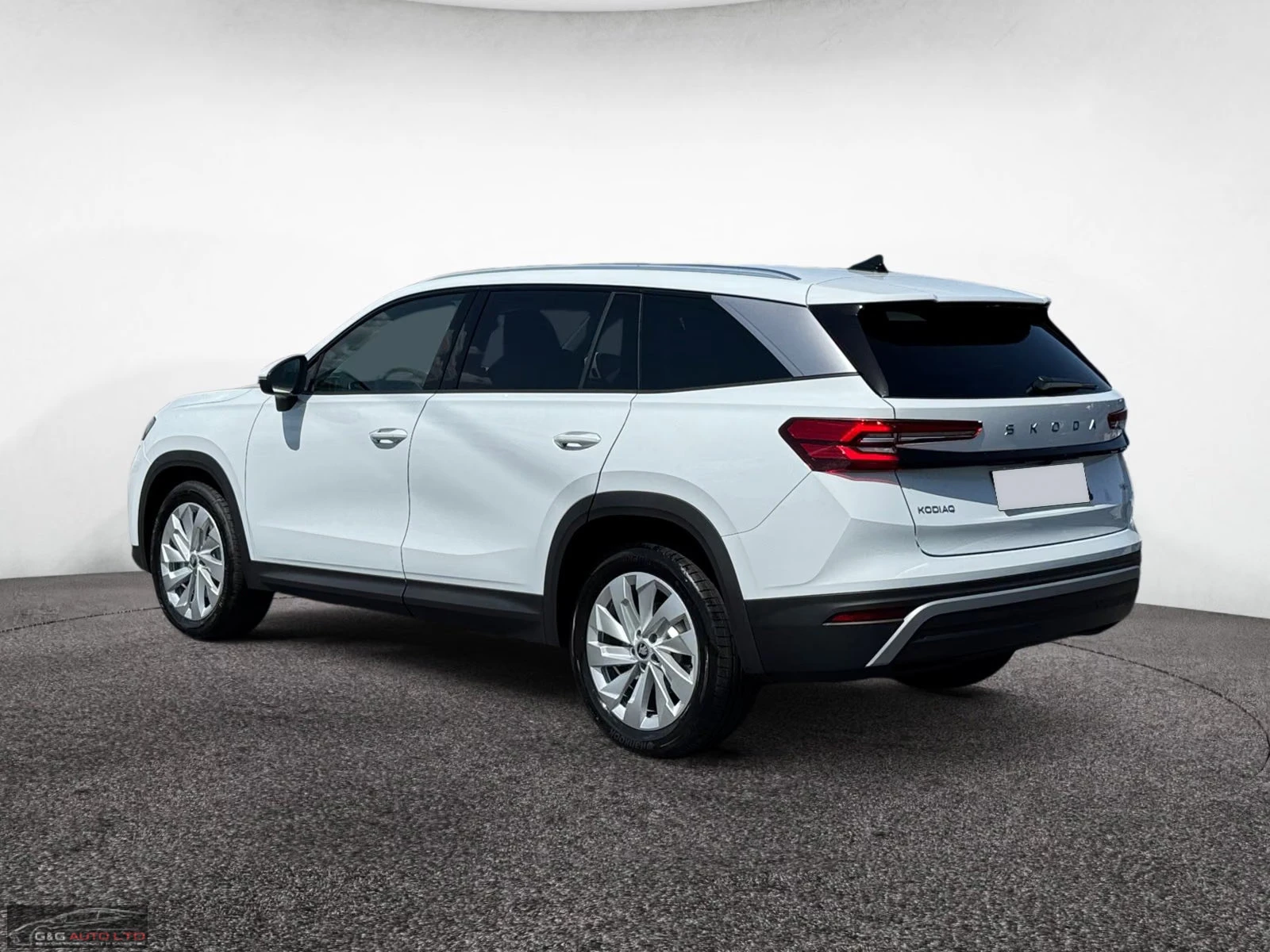 Skoda Kodiaq SELECTION/193HP/4X4/DSG/CAM/CPLAY/DIGI/LED/672q, снимка 4 - Автомобили и джипове - 56001833