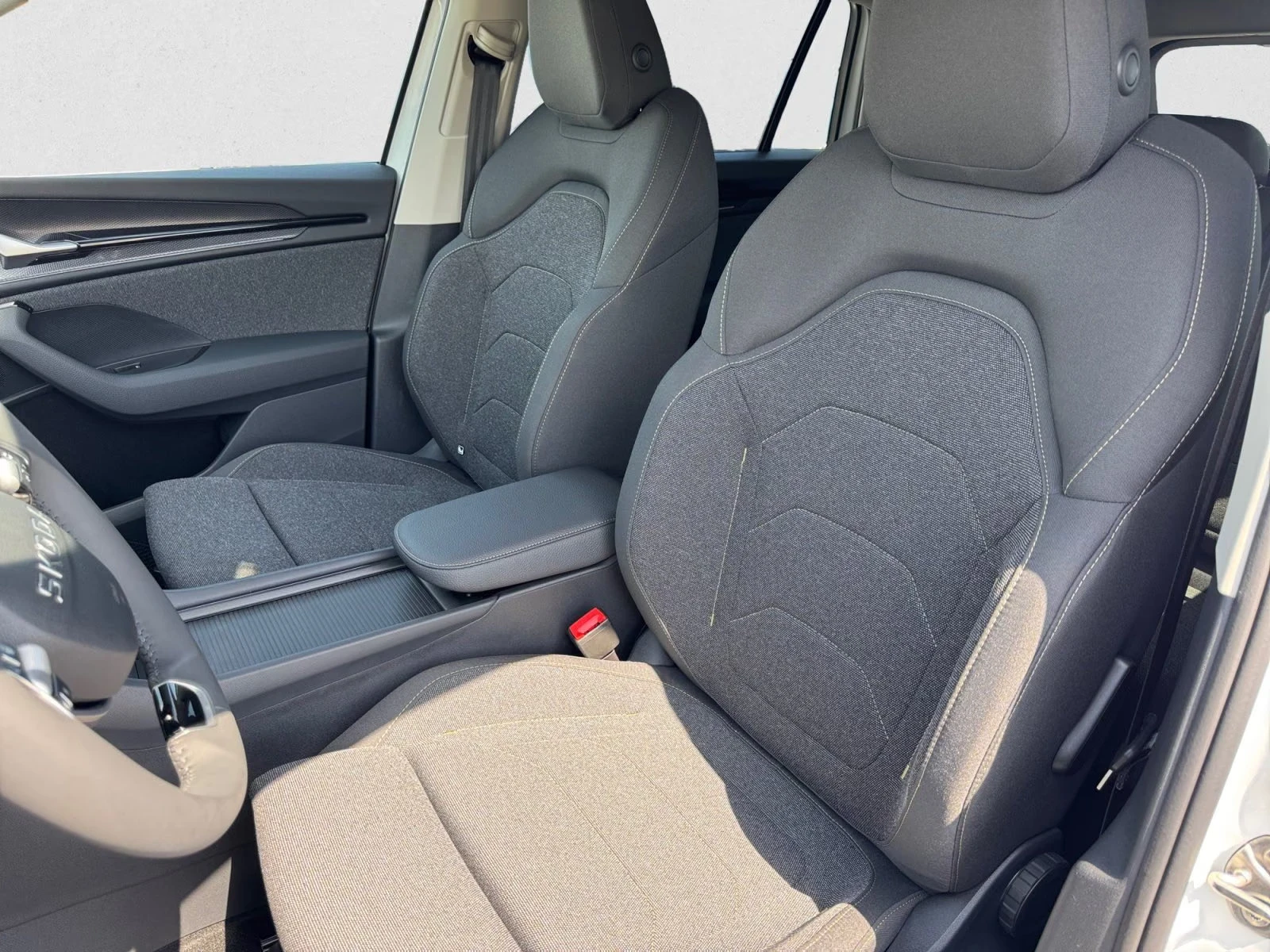 Skoda Kodiaq SELECTION/193HP/4X4/DSG/CAM/CPLAY/DIGI/LED/672q, снимка 6 - Автомобили и джипове - 56001833
