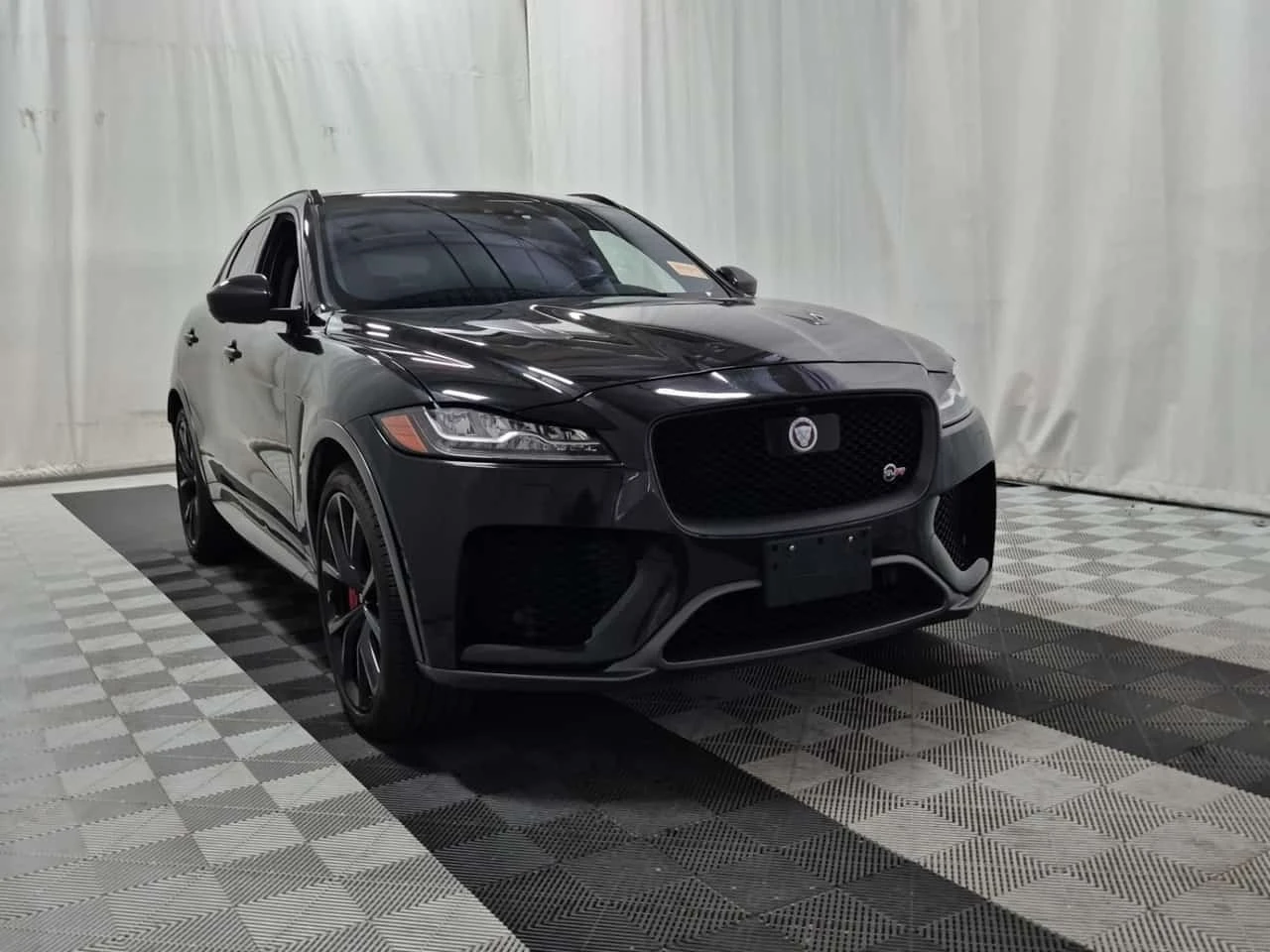 Jaguar F-PACE * SVR * CARFAX * 2 ����� * �������� *  | Mobile.bg � ����������� 2