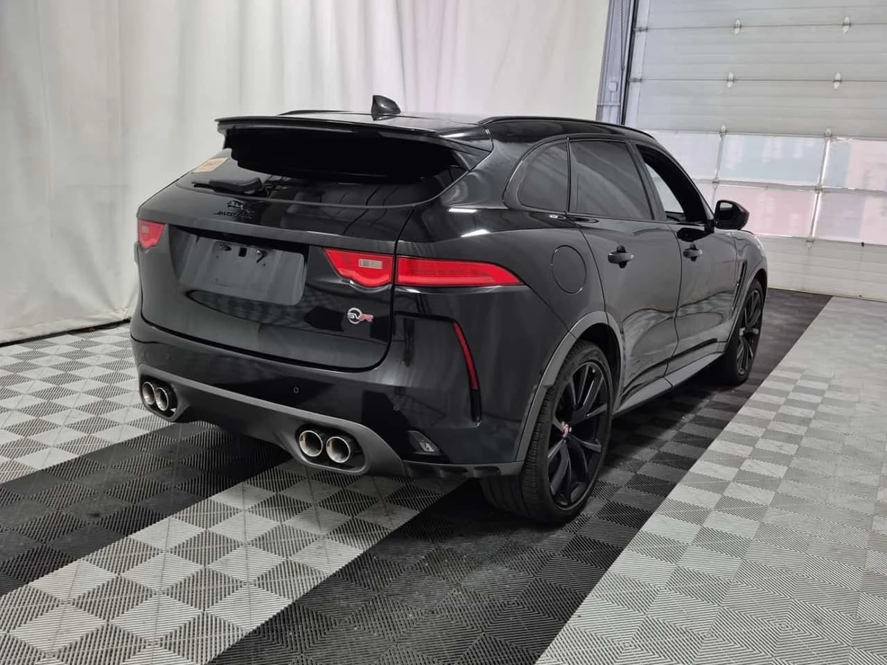 Jaguar F-PACE * SVR * CARFAX * 2 ����� * �������� *  | Mobile.bg � ����������� 4
