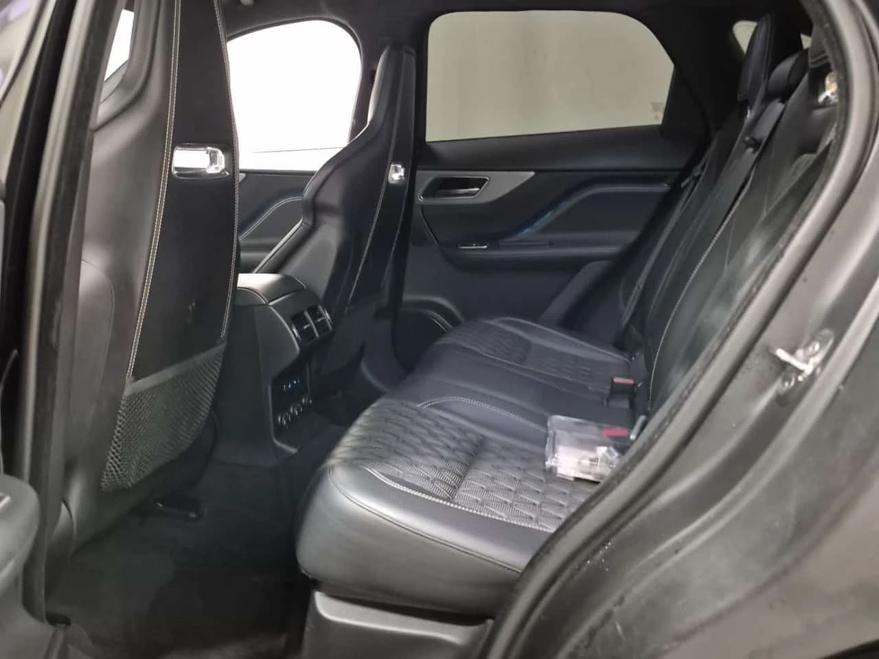 Jaguar F-PACE * SVR * CARFAX * 2 ����� * �������� *  | Mobile.bg � ����������� 13