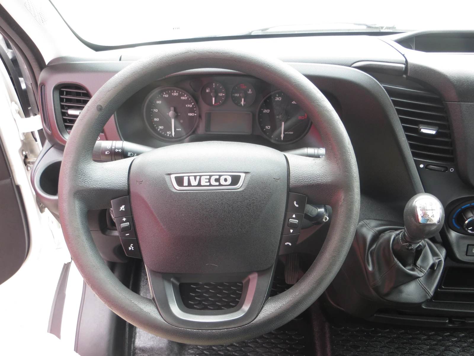 Iveco Daily 50C35 МАКСИ 18 КУБ.М. ОБЕМ НА ТОВАРНОТО ПОМЕЩЕНИЕ - изображение 8