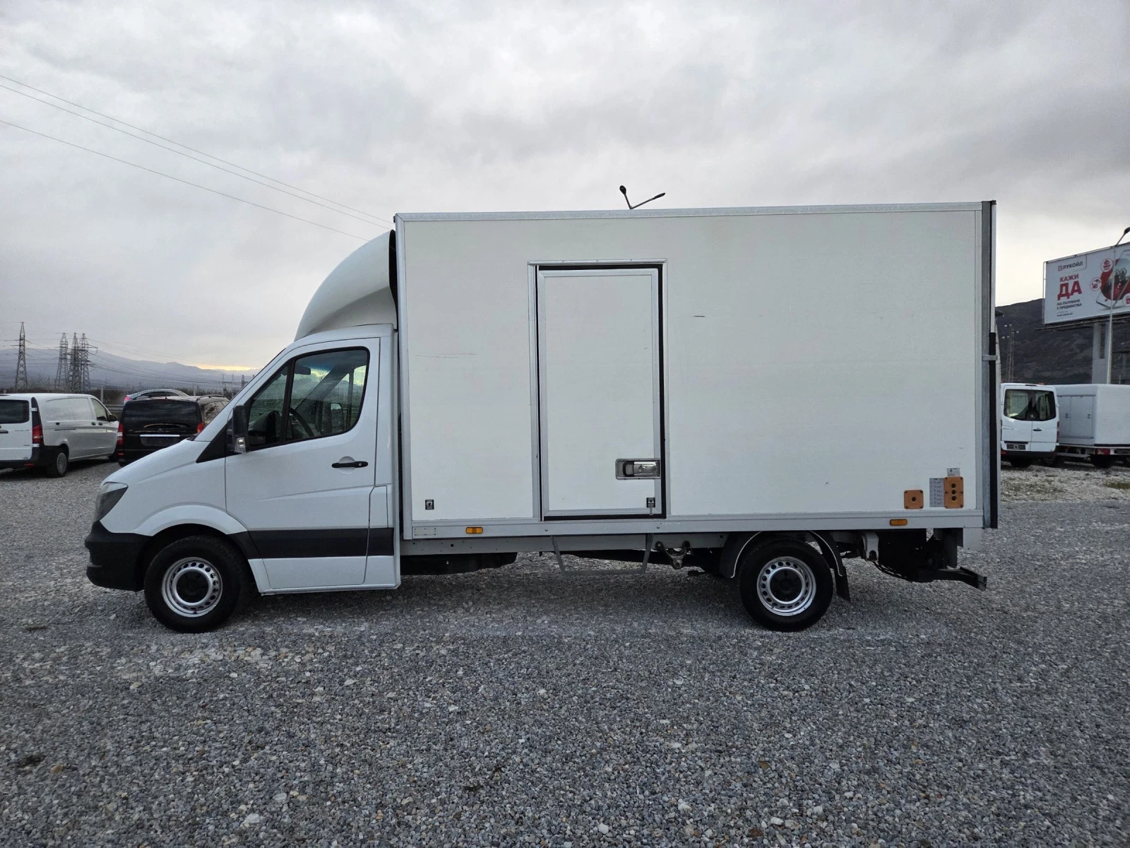 Mercedes-Benz Sprinter 319 CDI, Автомат, Климатик, Падащ борд - изображение 2