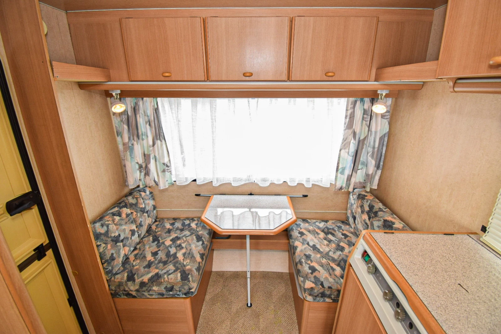 Каравана Adria 350+ форселт/750 кг!!!, снимка 13 - Каравани и кемпери - 54553851