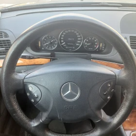 Mercedes-Benz E 320, снимка 9