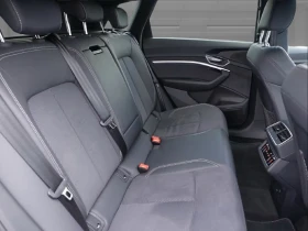 Обява за продажба на Audi E-Tron 55 Quattro = S-line = Air Suspension Гаранция ~98 604 лв. - изображение 6