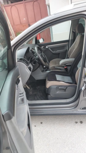 VW Touran - 3250 € / 6356.45 лв. - 47820591 5