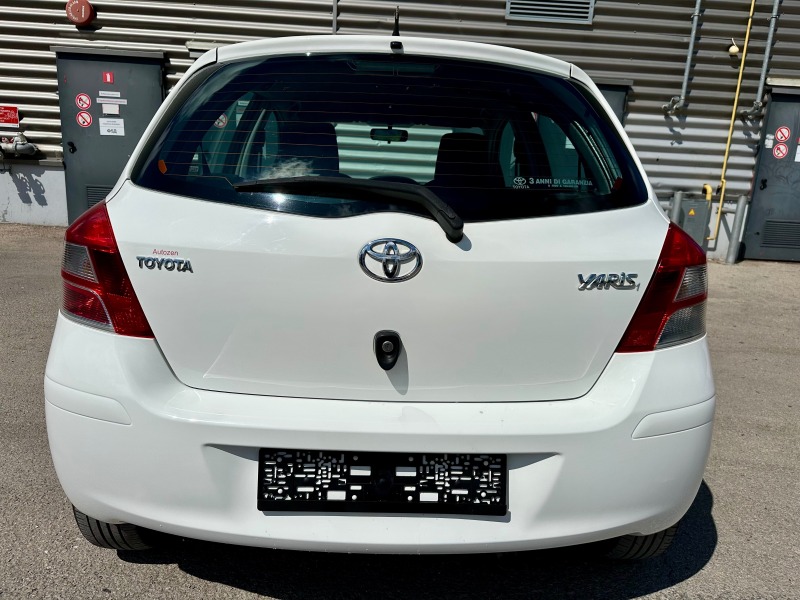 Toyota Yaris 1.3 I * FACELIFT* , снимка 7 - Автомобили и джипове - 45359076