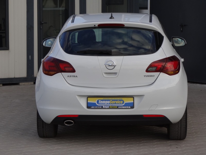 Opel Astra 1.4i-Turbo-140k.c. /Cosmo/NAVI/KOJA/Euro-5A/, снимка 4 - Автомобили и джипове - 46263584
