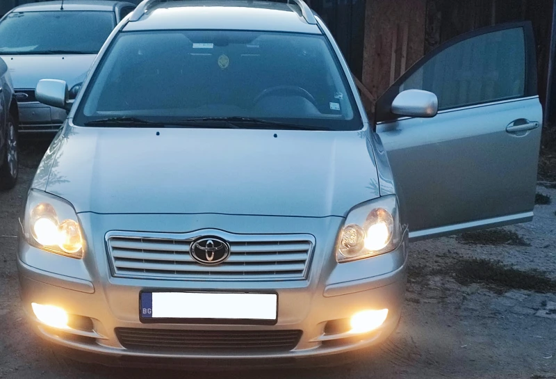 Toyota Avensis, снимка 1 - Автомобили и джипове - 47418637