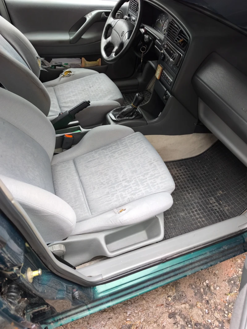 VW Passat 16V/ABF, снимка 5 - Автомобили и джипове - 51979582