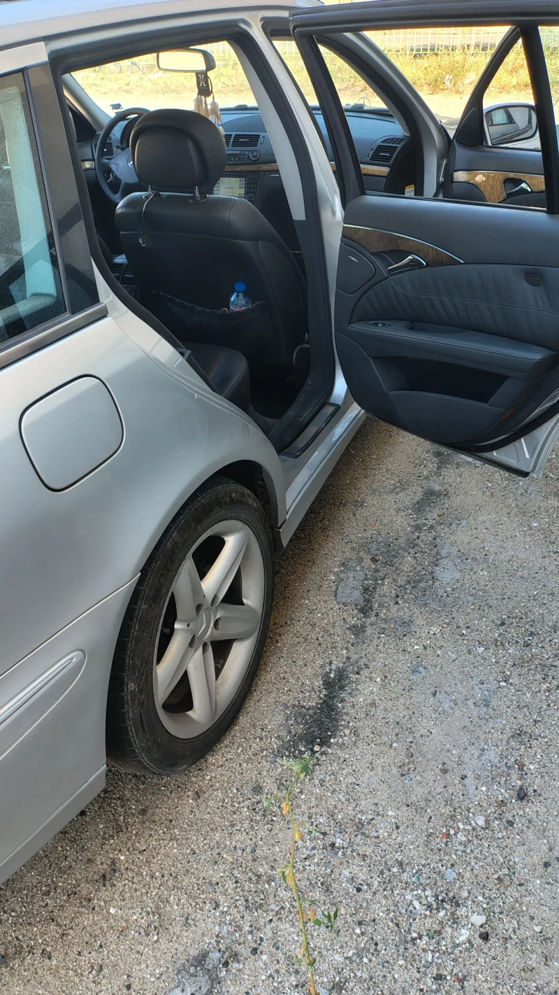 Mercedes-Benz E 280, снимка 3 - Автомобили и джипове - 52507839