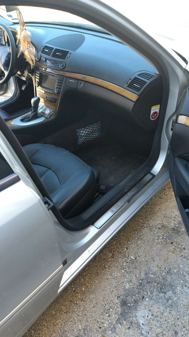 Mercedes-Benz E 280, снимка 8 - Автомобили и джипове - 52507839