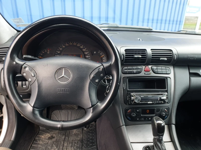 Mercedes-Benz C 270 Cdi, снимка 8 - Автомобили и джипове - 52970400