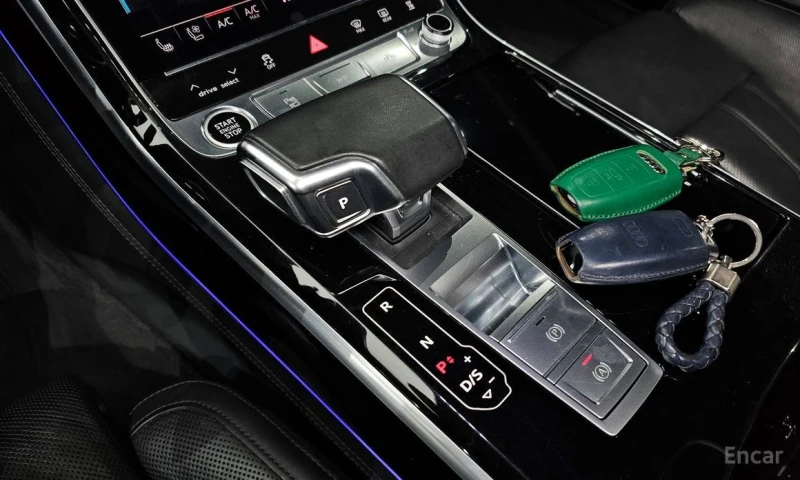 Audi A8, снимка 9 - Автомобили и джипове - 53309974