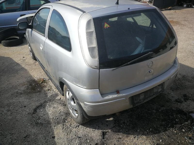 Opel Corsa 1.0 lpg - изображение 3