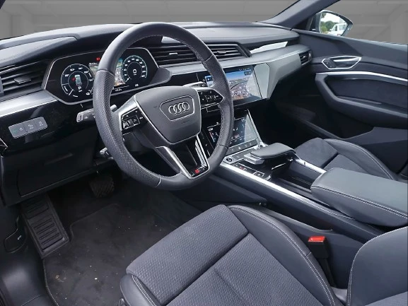 Audi E-Tron 55 Quattro = S-line = Air Suspension Гаранция - изображение 3