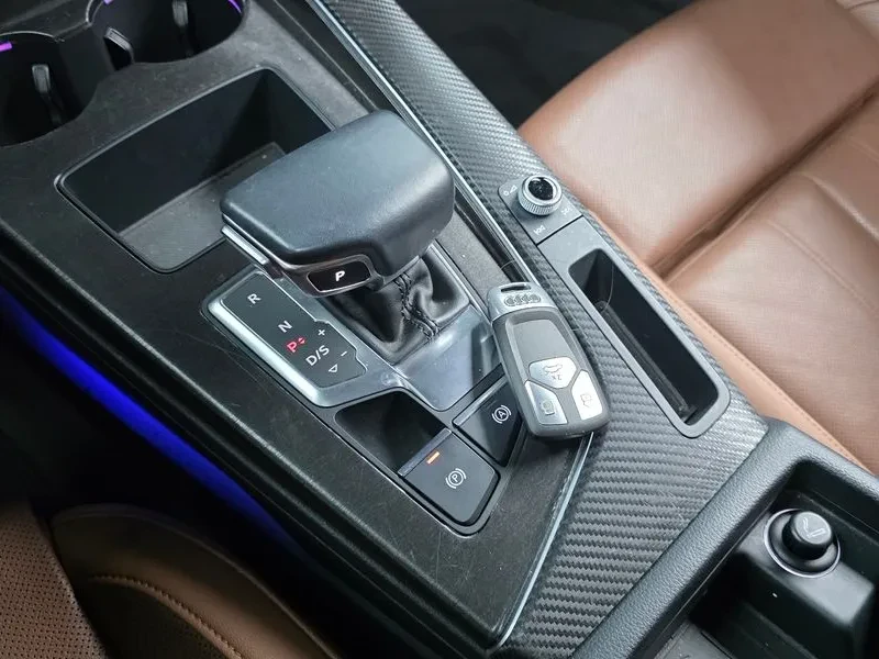 Audi A5 2.0 TDI Quattro, снимка 9 - Автомобили и джипове - 54145866