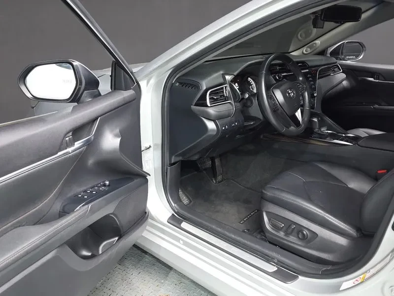 Toyota Camry (Xv70) 2.5 Xle Hybrid | Mobile.bg � ����������� 11