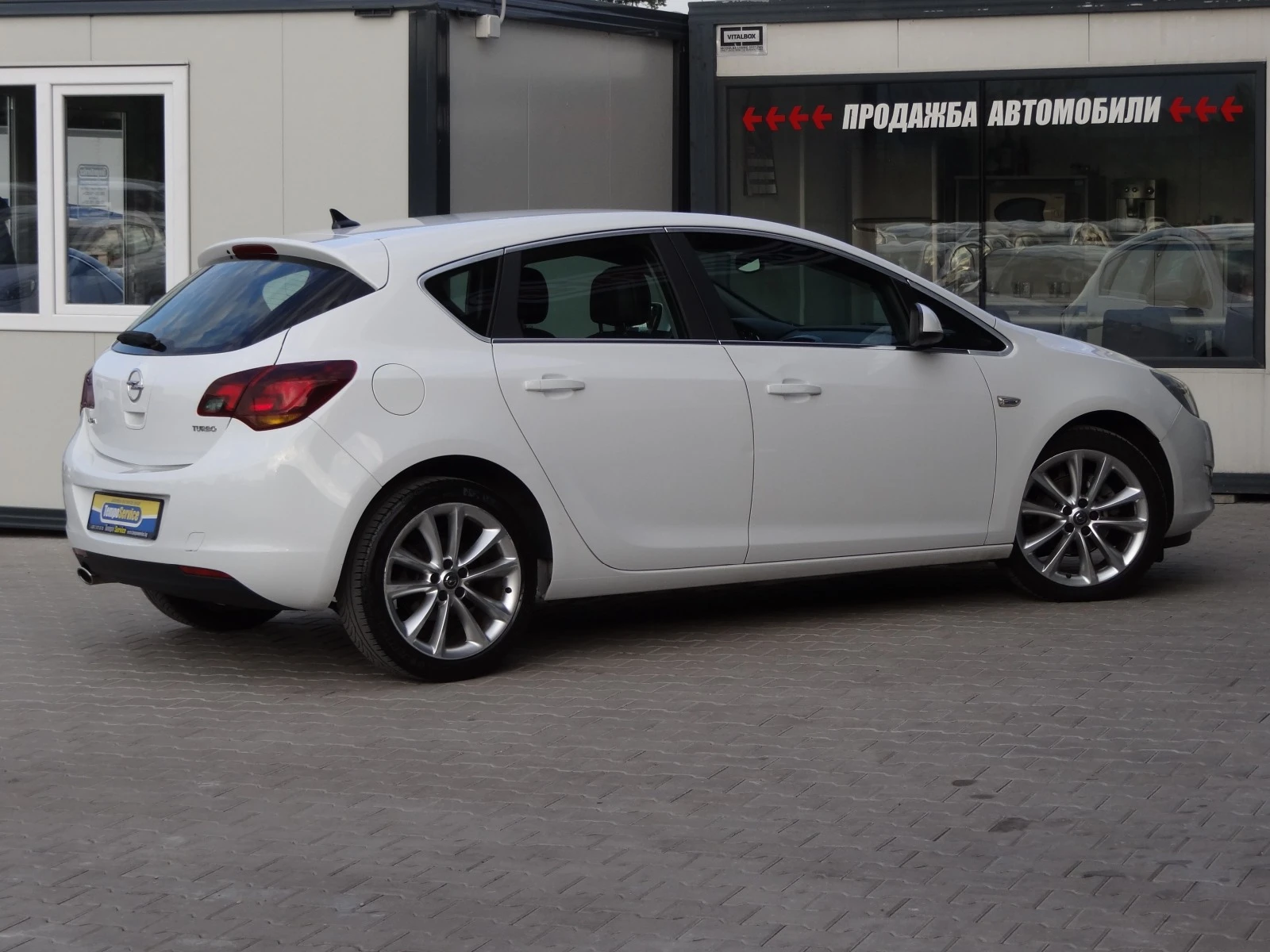 Opel Astra 1.4i-Turbo-140k.c. /Cosmo/NAVI/KOJA/Euro-5A/ - изображение 5