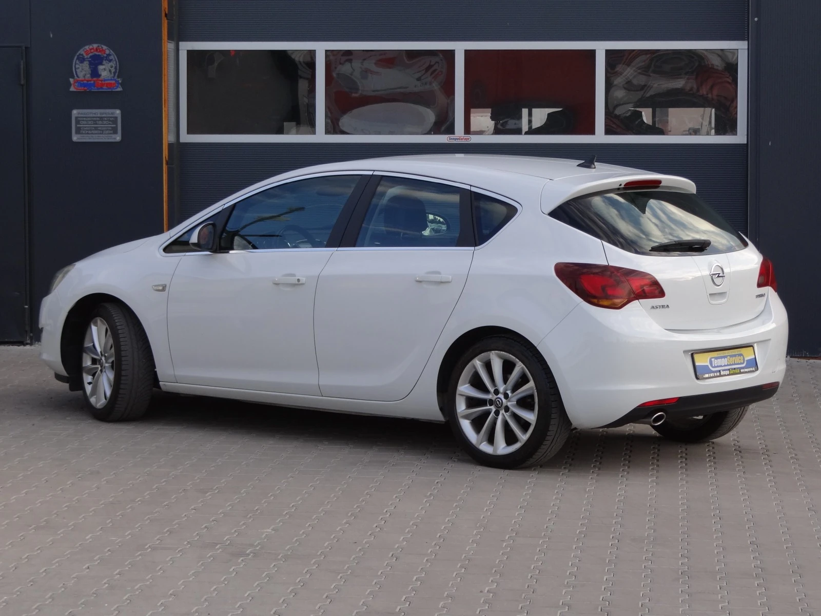 Opel Astra 1.4i-Turbo-140k.c. /Cosmo/NAVI/KOJA/Euro-5A/ - изображение 3