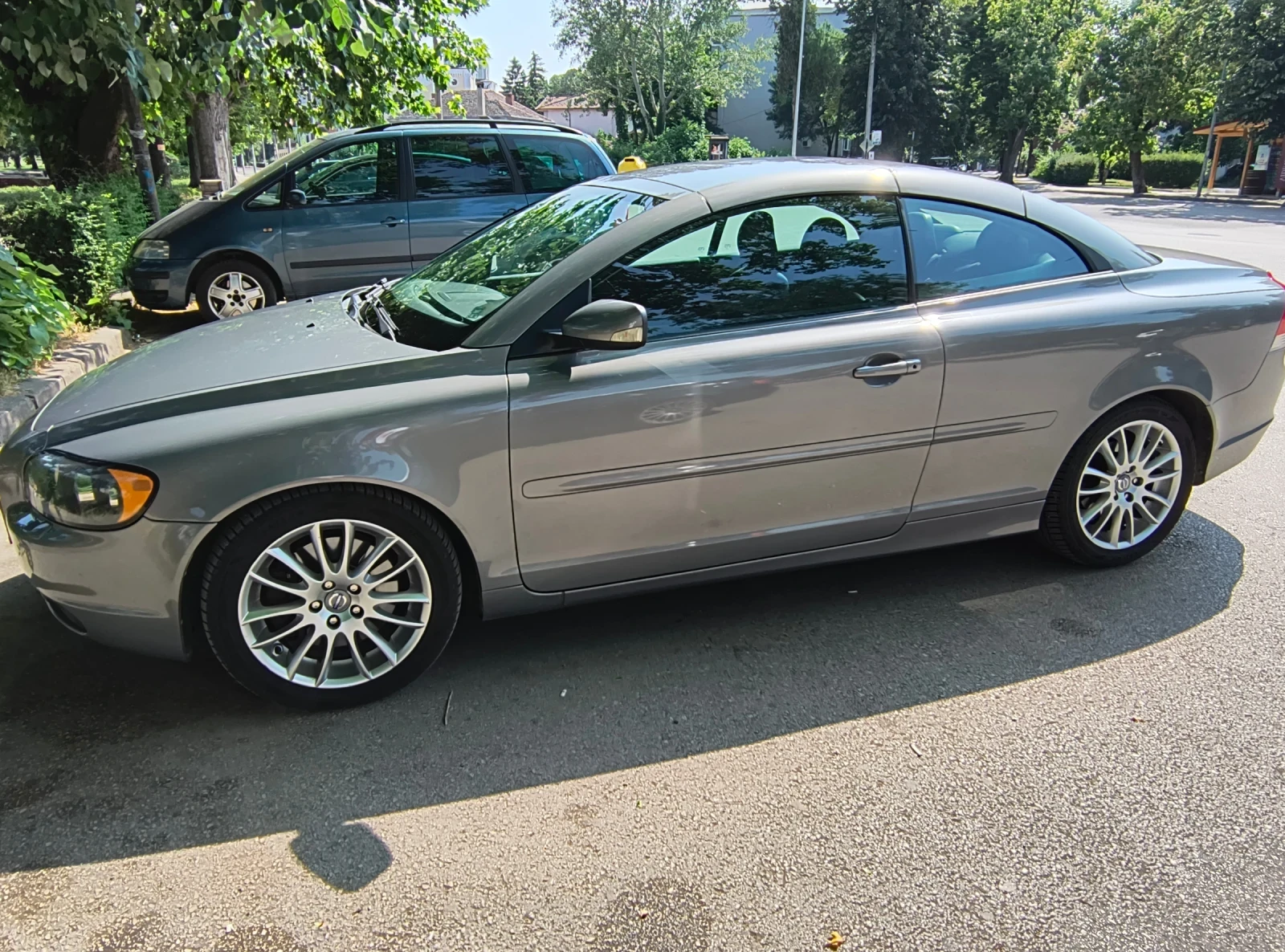 Volvo C70 2.5 T5 - изображение 5
