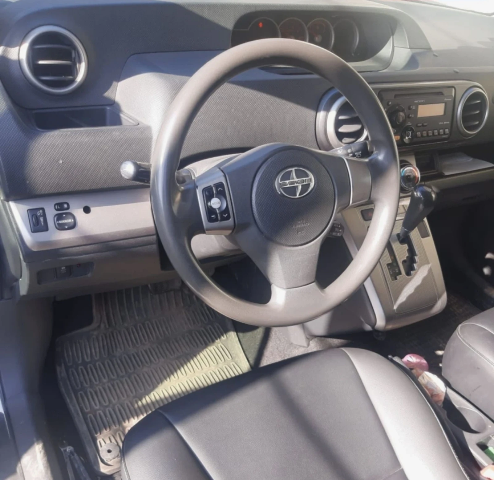 Toyota Scion Xb - изображение 8