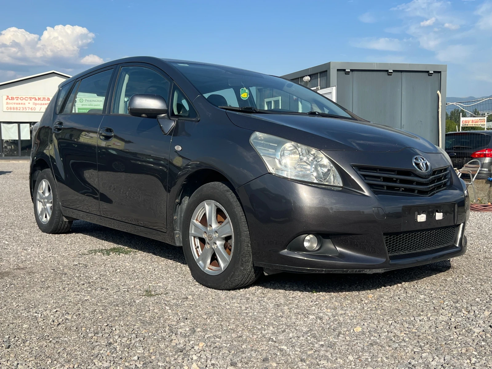 Toyota Verso Панорама - изображение 9