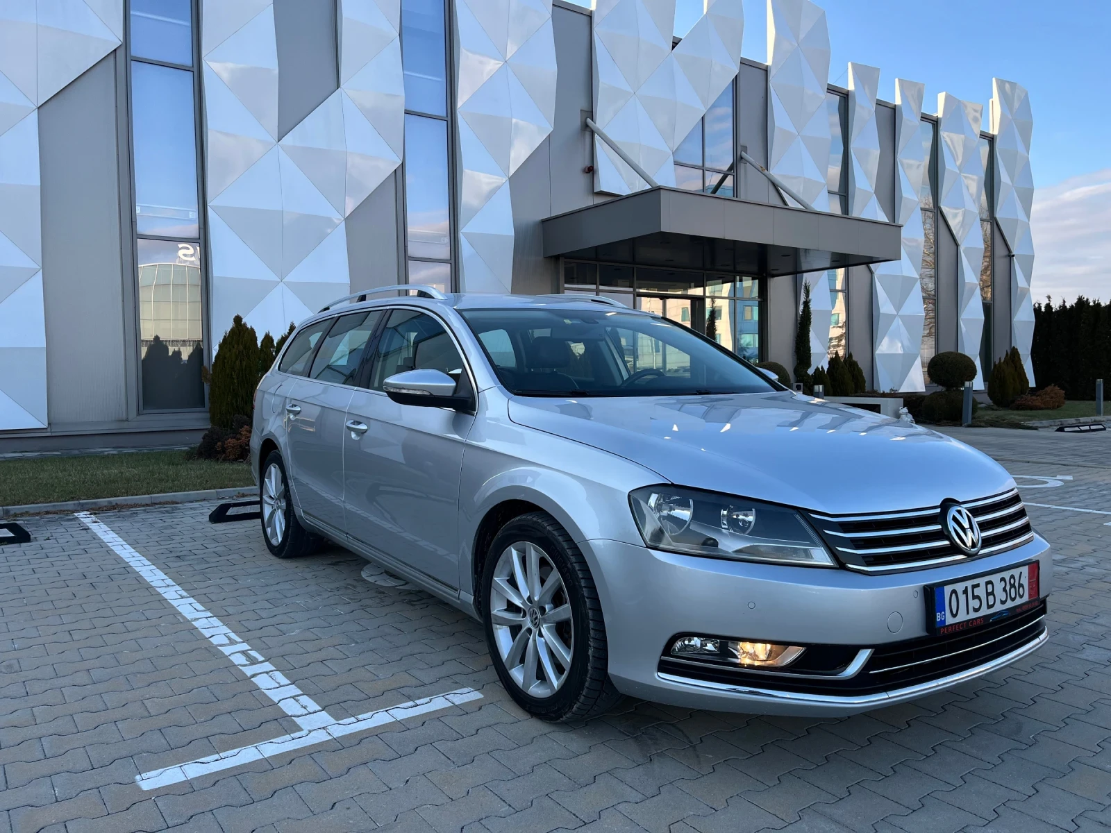VW Passat 2.0TDI 140�.�. DSG6 Highline ����+ ��������� Top!! | Mobile.bg � ����������� 4